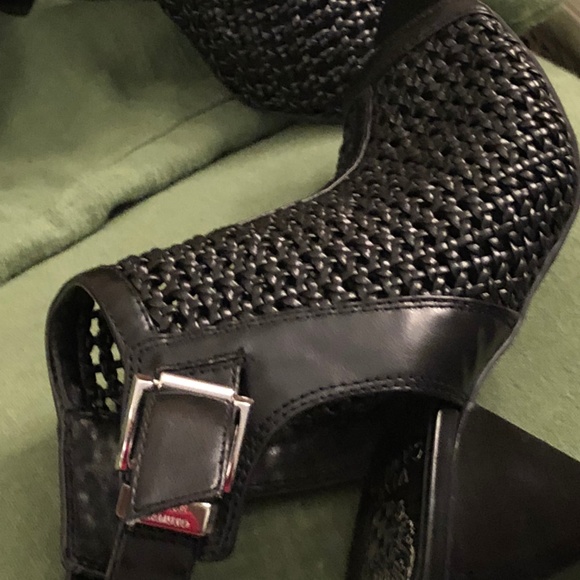 Vince Camuto Black Heeled Open Toe Booties - Picture 4 of 6